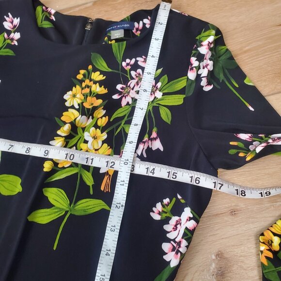 Tommy Hilfiger Dress Womens 6 Black Floral Bell Sleeve Stretch Jersey Preppy EUC - Picture 9 of 11